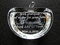 �uWith gratitude and wishes for your future�v�𒤍�������N�ސE�j���p��3D�A�[�g�O���X