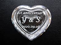 LOjp̏i1st anniversaryAUߗlƉ܂̃CjVALO̓tAn[g`̃KX̏Wɒj