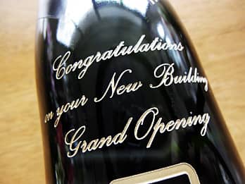 vHjp̃Vp{gʂɒAuCongratulations on your new buildingvuGrand openingṽN[YAbv摜