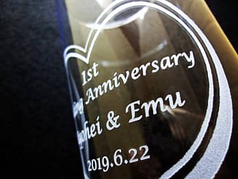 LÔjip̃KXԕrʂɒAu1st wedding anniversaryṽN[YAbv摜