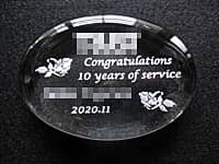 uЂ̃SvƁuCongratulations 10years of serviceAiNΑ҂̖OAtv𒤍AiNΑ̂jip̃KXy[p[EFCg