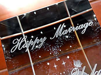 結婚祝いのプレゼント】名入れできるガラスのオブジェ｜四季彩