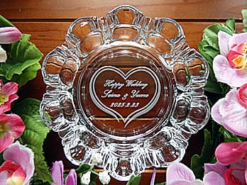 uHappy WeddingAVYƐVw̖OA̓tvʂɒAjp̃KXDM